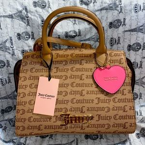 JUICY COUTURE 👑🤎 BEST SELLERS LADYLIKE SATCHEL IN FRENCH LATTE 🆕 NWT 🏷️ 👛🤎